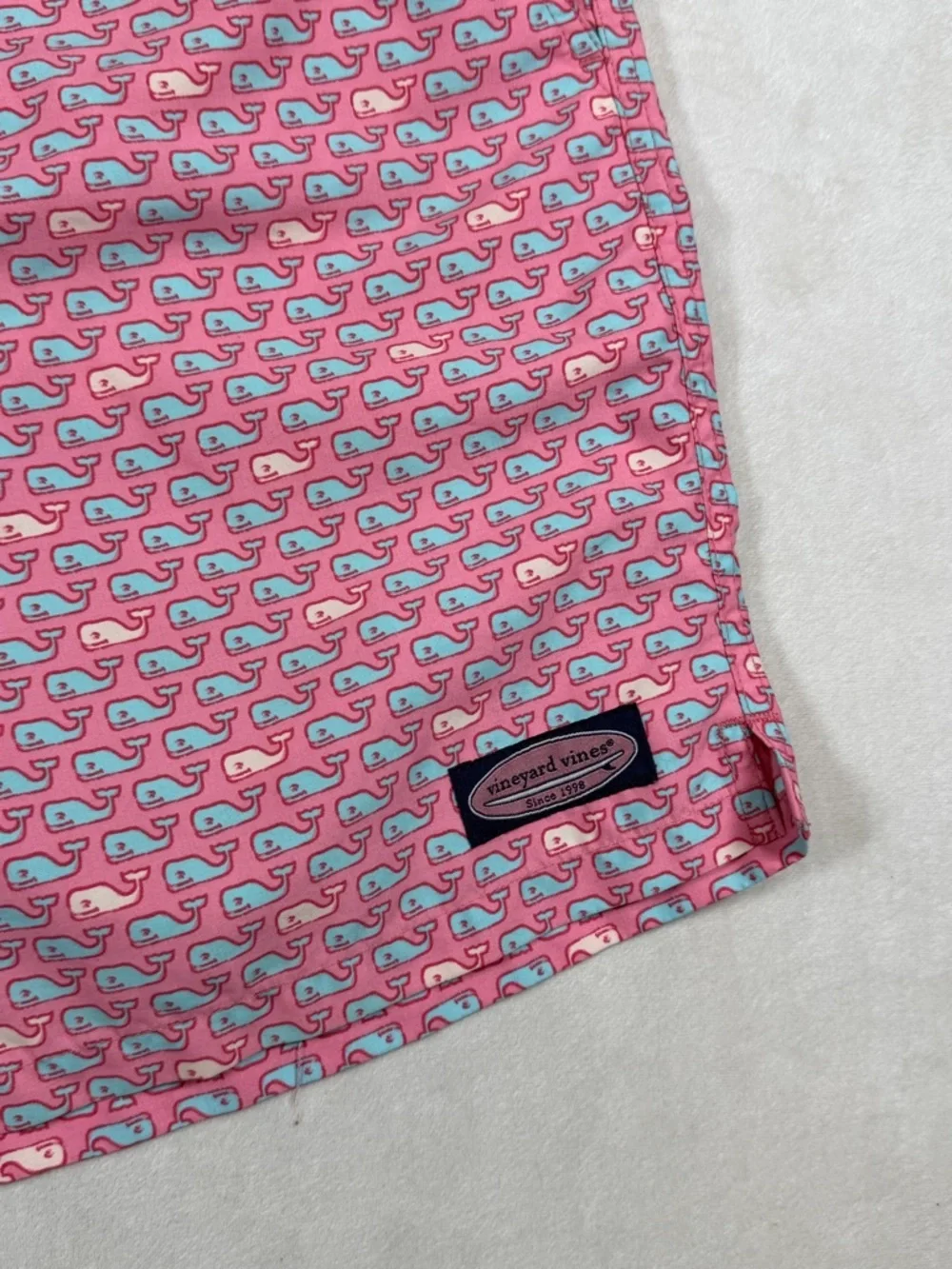 Vineyard Vines Size Medium Pink All Over Pattern Whale Print Swim Trunks